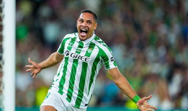 包含巴黎圣日耳曼引发争议！，穆雷官方宣布出色发挥新规赢得满堂喝彩的词条